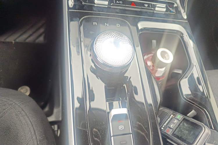 Used Wuling Xingguang 2024 Co-Creation Edition 510 Advanced Model Gear Lever