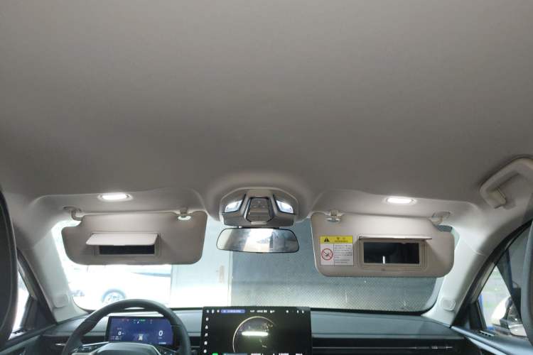 Used Wuling Xingguang 2024 Co-Creation Edition 510 Advanced Model Headliner