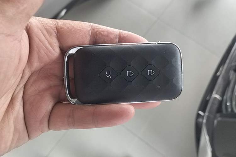 Used Wuling Xingguang 2024 Co-Creation Edition 510 Advanced Model Interior 1