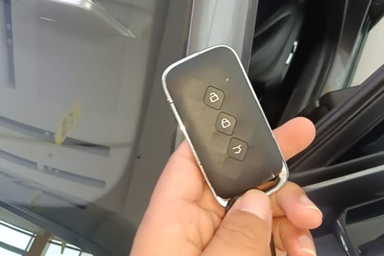 Used Wuling Xingguang 2024 Co-creation Edition 150 Standard Model Interior 1