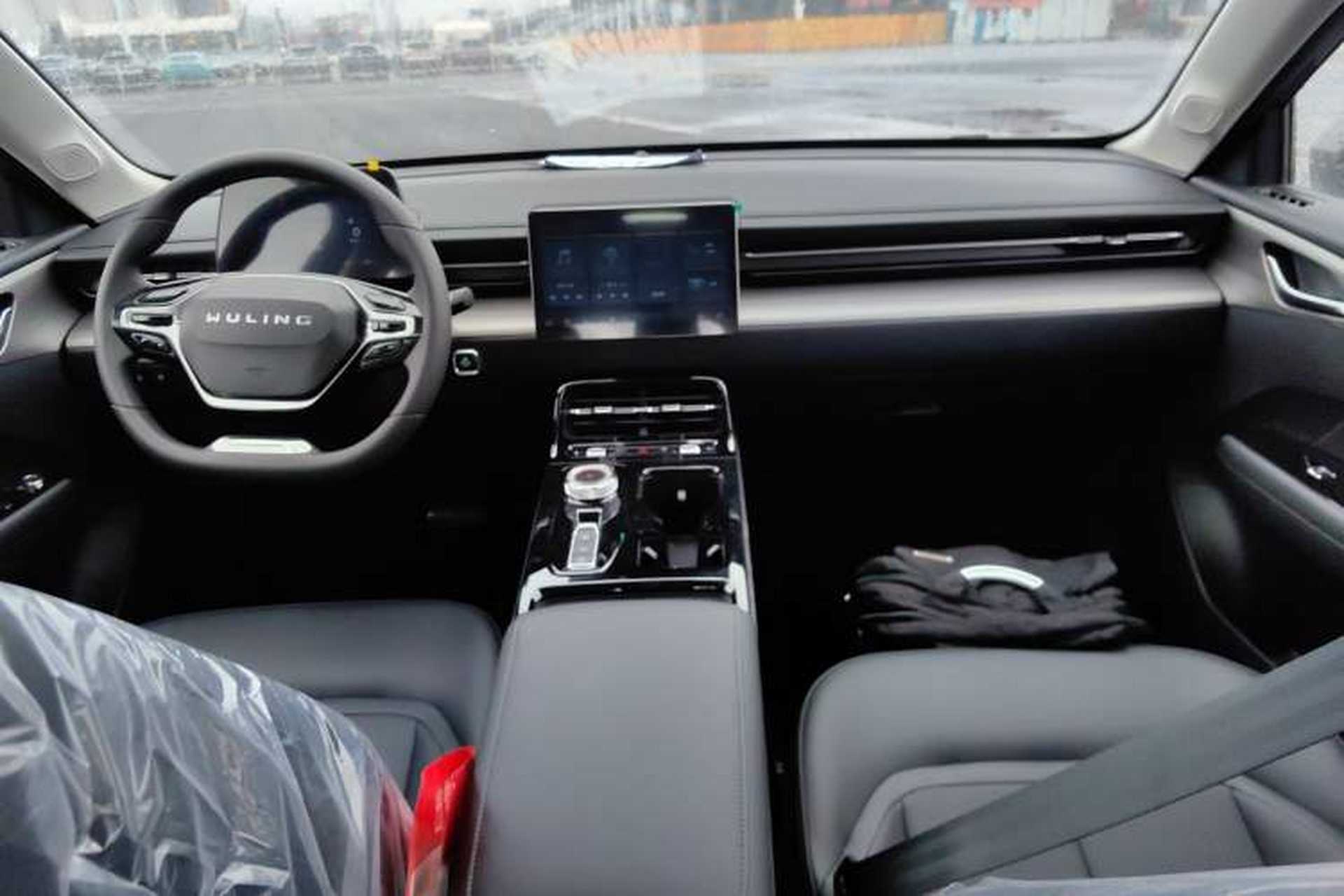 Used Wuling Xingguang 2024 Co-creation Edition 150 Standard Model Interior 2