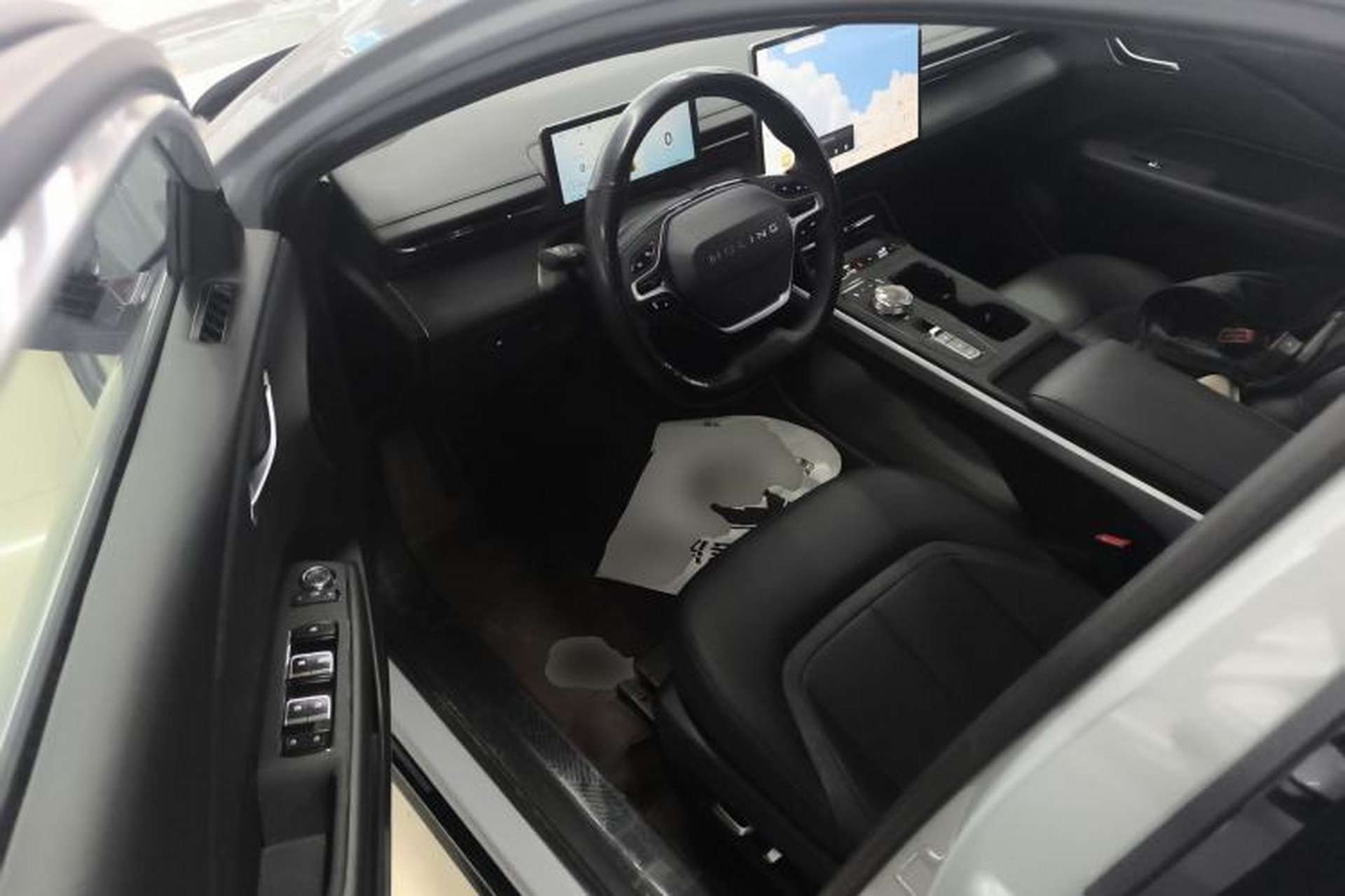 Used Wuling Xingguang 2024 Co-Creation Edition 510 Advanced Model Interior 3