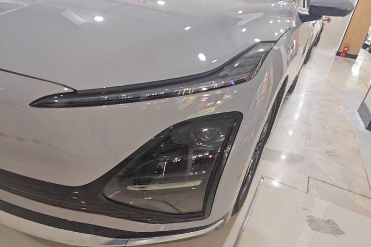 Used Wuling Xingguang 2024 Co-Creation Edition 510 Advanced Model Left Front Headlight