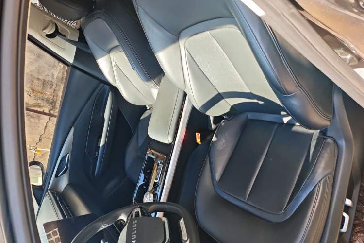 Used Wuling Xingguang 2024 Co-Creation Edition 150 Advanced Model Left Front Seat