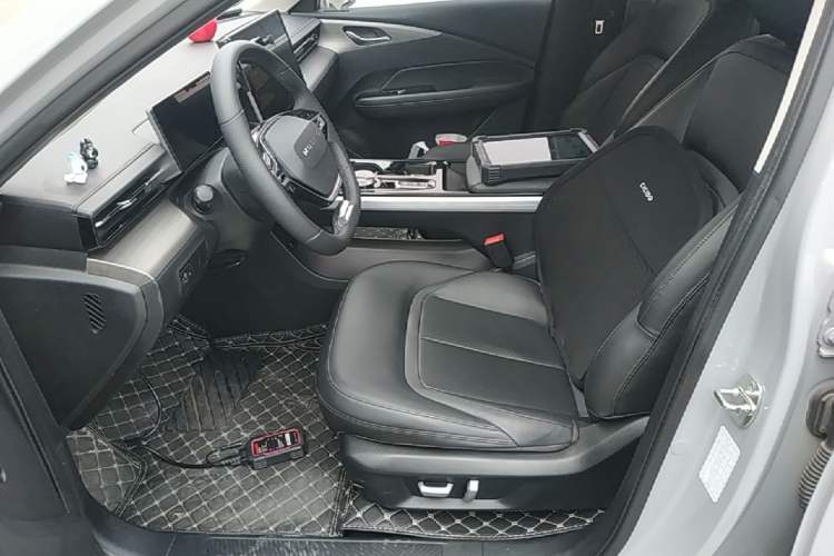 Used Wuling Xingguang 2024 Co-Creation Edition 510 Advanced Model Left Front Seat