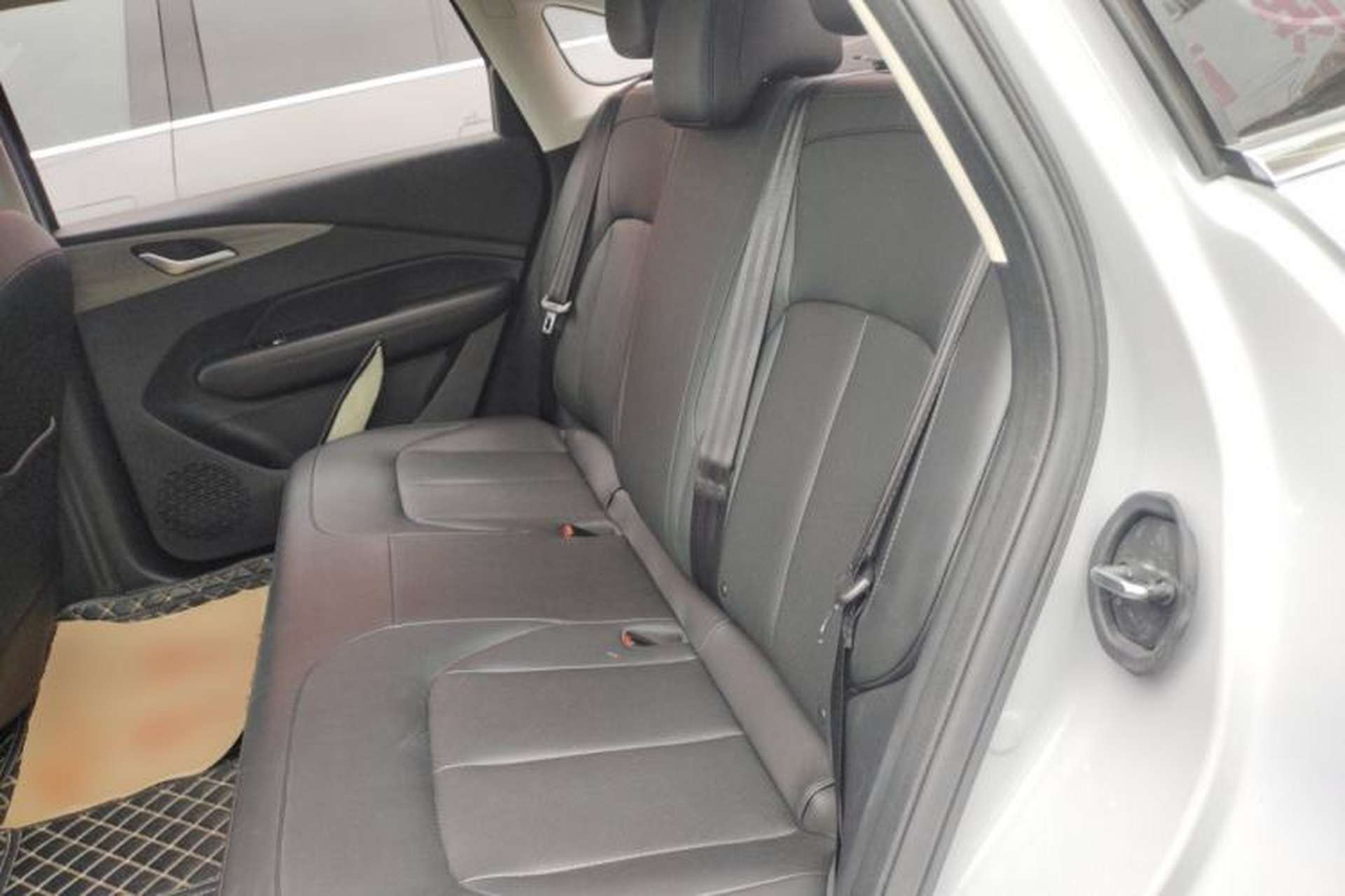 Used Wuling Xingguang 2024 Co-Creation Edition 510 Advanced Model Left Rear Seat