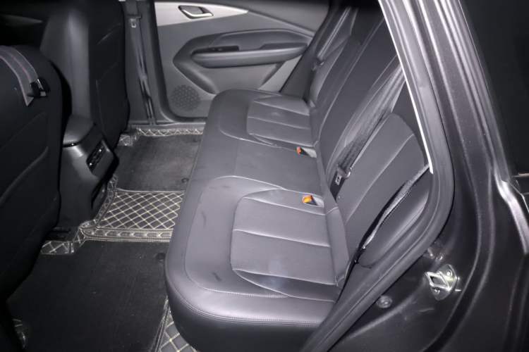 Used Wuling Xingguang 2024 Co-creation Edition 150 Standard Model Left Rear Seat