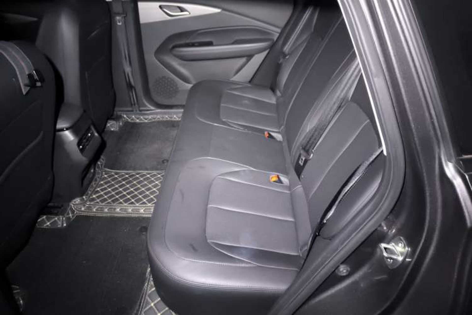 Used Wuling Xingguang 2024 Co-creation Edition 150 Standard Model Left Rear Seat