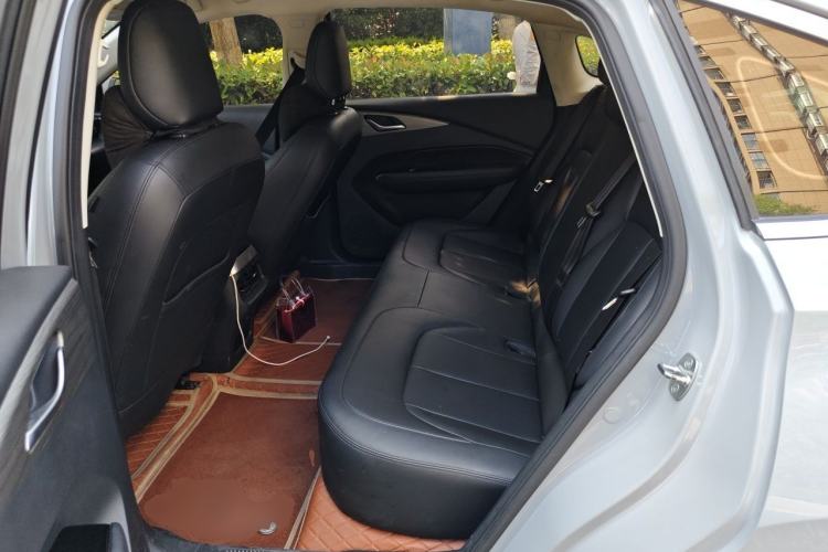 Used Wuling Xingguang 2024 Co-Creation Edition 510 Advanced Model Left Rear Seat