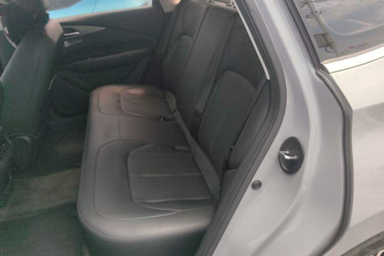 Used Wuling Xingguang 2024 Co-Creation Edition 510 Advanced Model Left Rear Seat