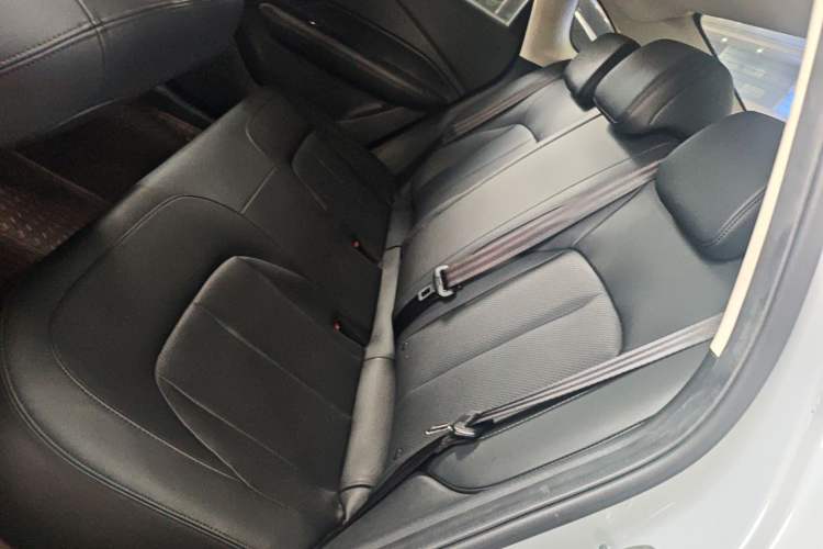 Used Wuling Xingguang 2024 Co-Creation Edition 510 Advanced Model Left Rear Seat