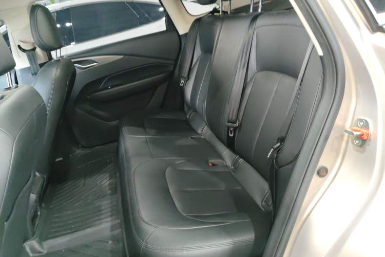 Used Wuling Xingguang 2024 Co-Creation Edition 510 Advanced Model Left Rear Seat