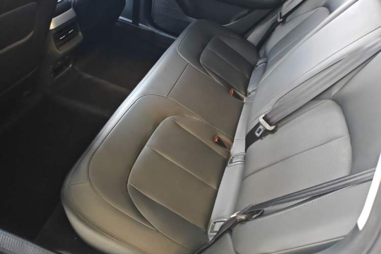 Used Wuling Xingguang 2024 Co-Creation Edition 510 Advanced Model Left Rear Seat