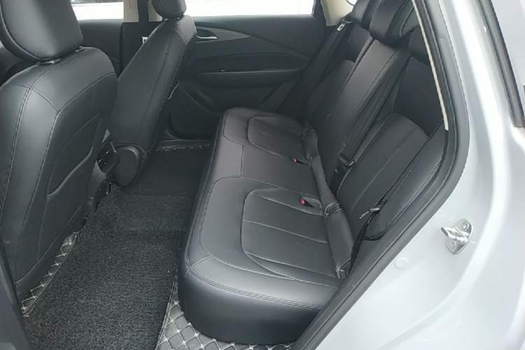 Used Wuling Xingguang 2024 Co-Creation Edition 510 Advanced Model Left Rear Seat