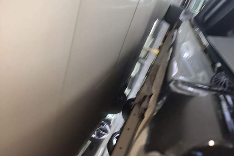 Used Wuling Xingguang 2024 Co-Creation Edition 510 Advanced Model Left Side Sill