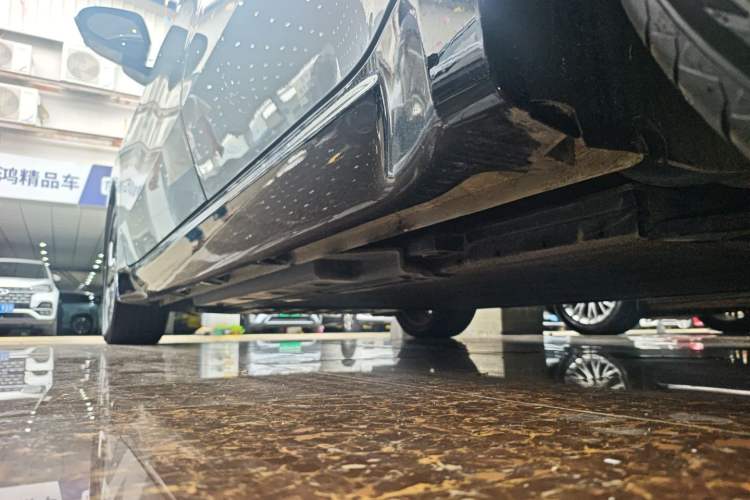 Used Wuling Xingguang 2024 Co-Creation Edition 510 Advanced Model Left Side Sill