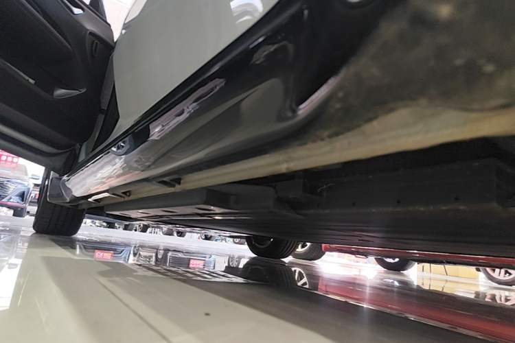 Used Wuling Xingguang 2024 Co-Creation Edition 510 Advanced Model Left Side Sill