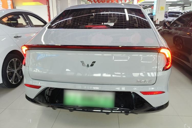 Used Wuling Xingguang 2024 Co-Creation Edition 510 Advanced Model Rear