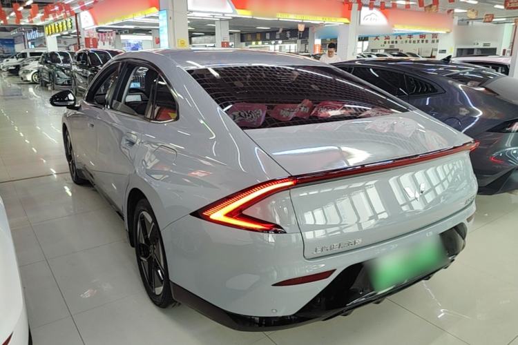 Used Wuling Xingguang 2024 Co-Creation Edition 510 Advanced Model Rear Left 45 Deg
