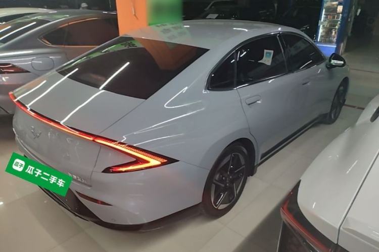 Used Wuling Xingguang 2024 Co-Creation Edition 510 Advanced Model Rear Right 45 Deg