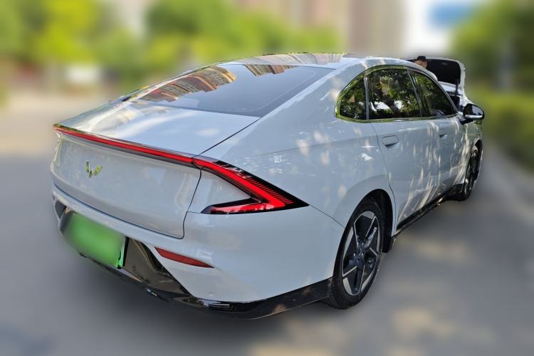 Used Wuling Xingguang 2024 Co-Creation Edition 510 Advanced Model Rear Right 45 Deg