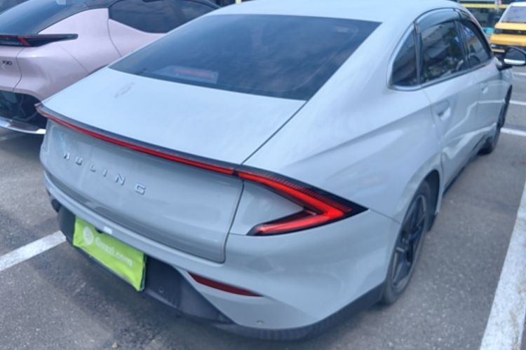 Used Wuling Xingguang 2024 Co-Creation Edition 510 Advanced Model Rear Right 45 Deg