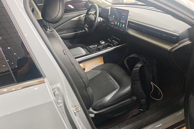 Used Wuling Xingguang 2024 Co-Creation Edition 510 Advanced Model Right Front Seat