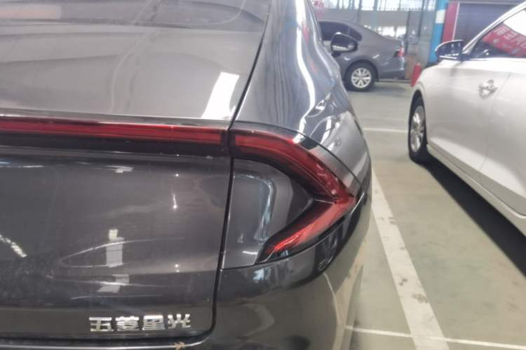 Used Wuling Xingguang 2024 Co-Creation Edition 150 Flagship Model Right Rear Taillight