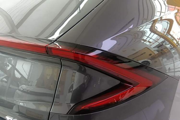 Used Wuling Xingguang 2024 Co-creation Edition 150 Standard Model Right Rear Taillight