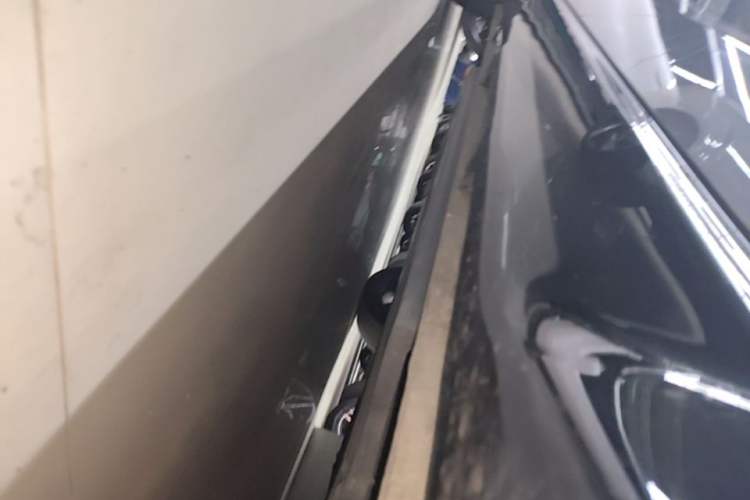 Used Wuling Xingguang 2024 Co-Creation Edition 510 Advanced Model Right Side Sill