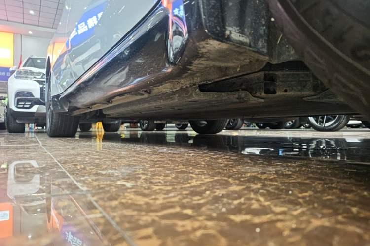 Used Wuling Xingguang 2024 Co-Creation Edition 510 Advanced Model Right Side Sill
