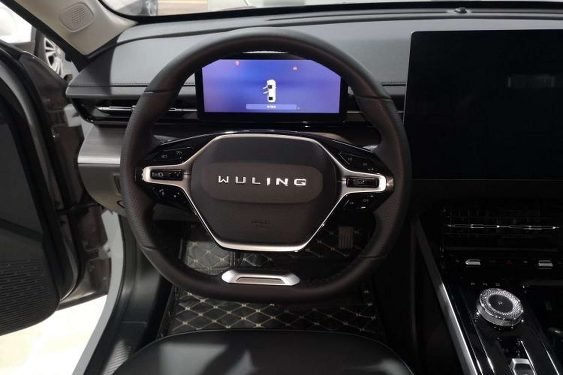 Used Wuling Xingguang 2024 Co-Creation Edition 510 Advanced Model Steering Wheel