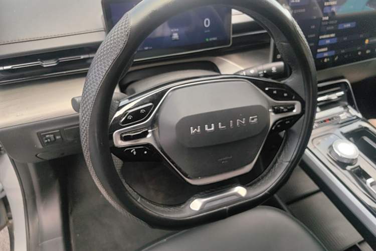 Used Wuling Xingguang 2024 Co-Creation Edition 510 Advanced Model Steering Wheel