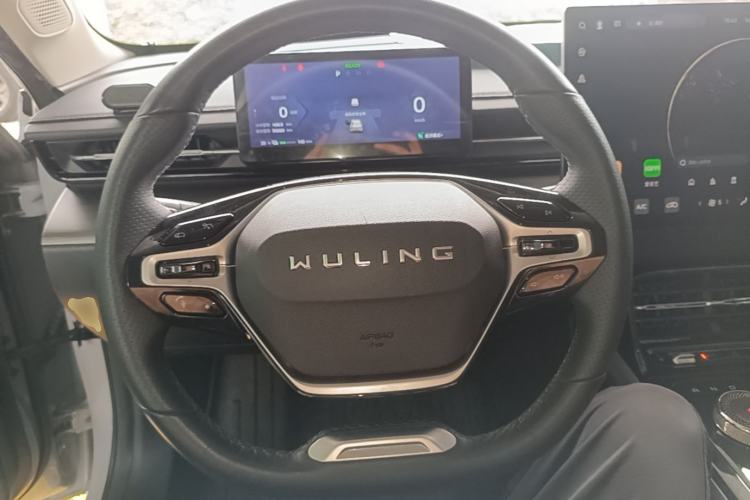 Used Wuling Xingguang 2024 Co-Creation Edition 510 Advanced Model Steering Wheel