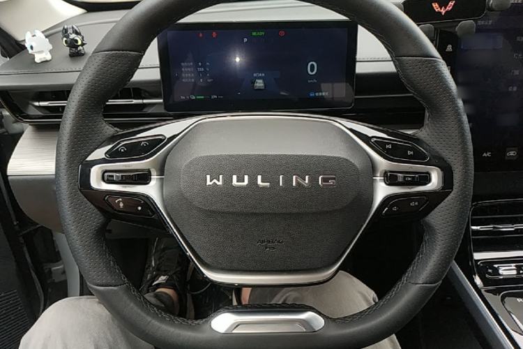 Used Wuling Xingguang 2024 Co-Creation Edition 510 Advanced Model Steering Wheel