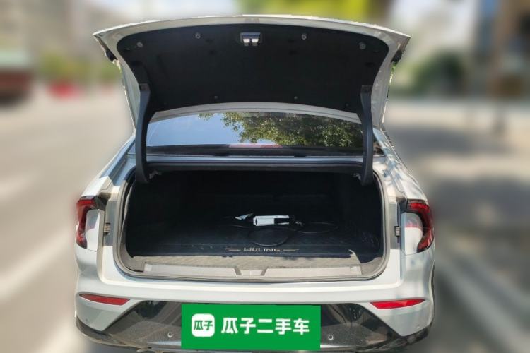 Used Wuling Xingguang 2024 Co-Creation Edition 510 Advanced Model Trunk