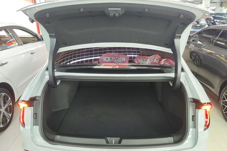 Used Wuling Xingguang 2024 Co-Creation Edition 510 Advanced Model Trunk