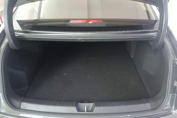Used Wuling Xingguang 2024 Co-creation Edition 150 Standard Model Trunk