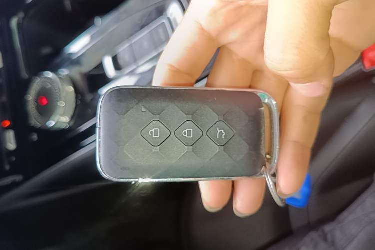 Used Wuling Xingguang 2024 Co-Creation Edition 510 Advanced Model Vehicle Key