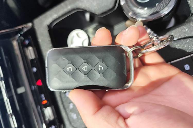 Used Wuling Xingguang 2024 Co-Creation Edition 510 Advanced Model Vehicle Key