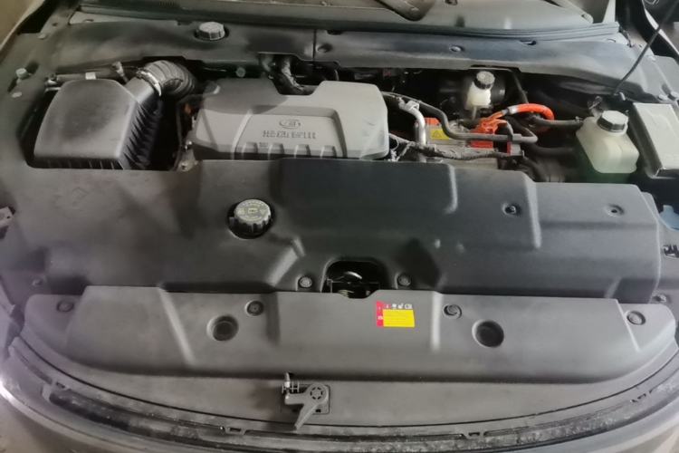 Used Wuling Xingguang 2024 Co-Creation Edition 150 Flagship Model Engine Bay
