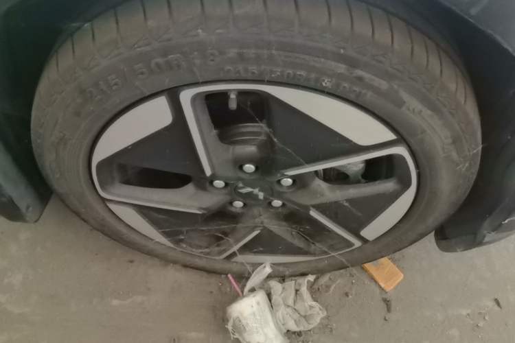 Used Wuling Xingguang 2024 Co-Creation Edition 150 Flagship Model Right Front Wheel Hub