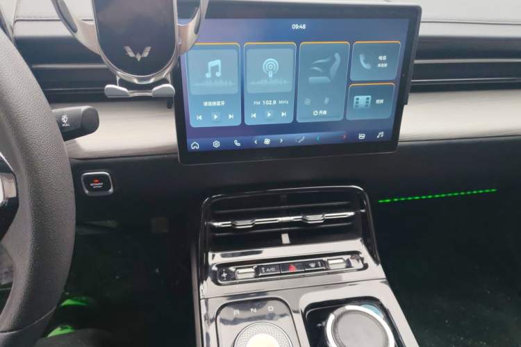 Used Wuling Xingguang 2024 Co-creation Edition 150 Standard Model Audio And AC Panel