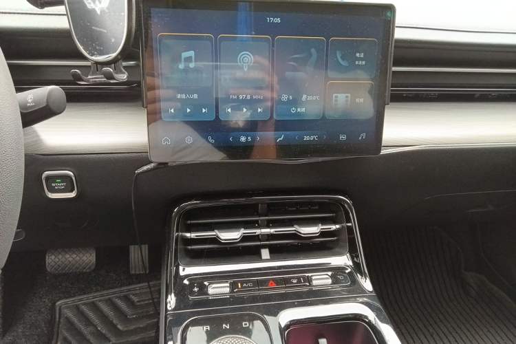 Used Wuling Xingguang 2024 Co-creation Edition 150 Standard Model Audio And AC Panel