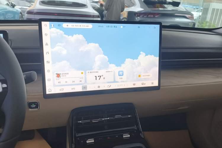 Used Wuling Xingguang 2024 Co-Creation Edition 150 Advanced Model Audio And AC Panel