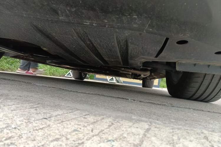 Used Wuling Xingguang 2024 Co-creation Edition 150 Standard Model Chassis Front Left