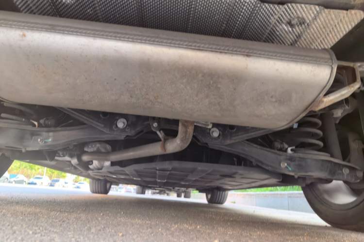Used Wuling Xingguang 2024 Co-Creation Edition 150 Flagship Model Chassis Rear