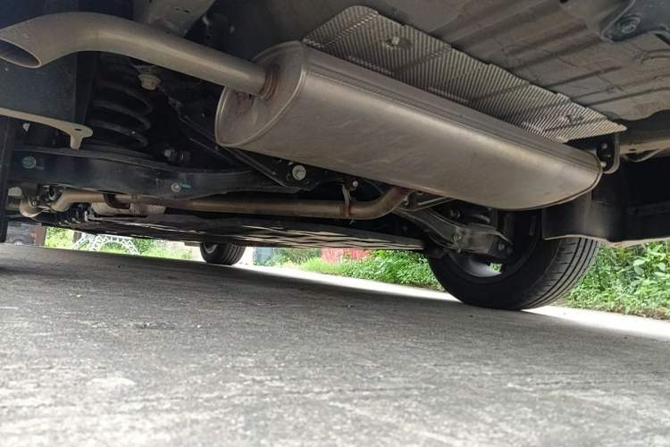 Used Wuling Xingguang 2024 Co-creation Edition 150 Standard Model Chassis Rear Left