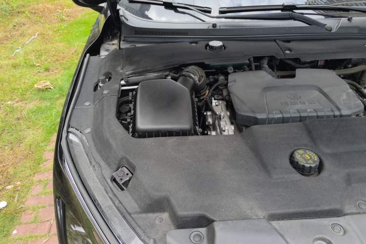 Used Wuling Xingguang 2024 Co-Creation Edition 150 Flagship Model Engine Bay Right