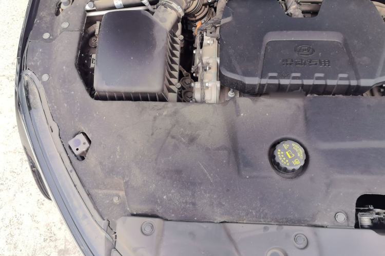 Used Wuling Xingguang 2024 Co-Creation Edition 150 Flagship Model Engine Bay Right